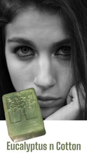 Load image into Gallery viewer, Honey Facial Soap Bar pefect for Oily Skin